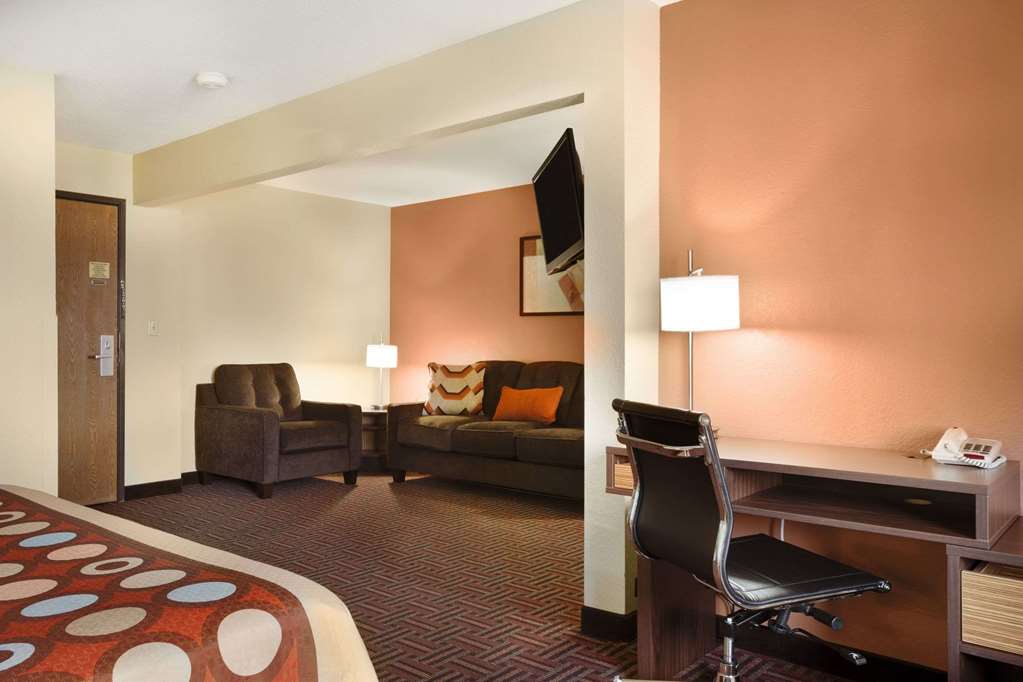Super 8 by Wyndham Alton - photo 31
