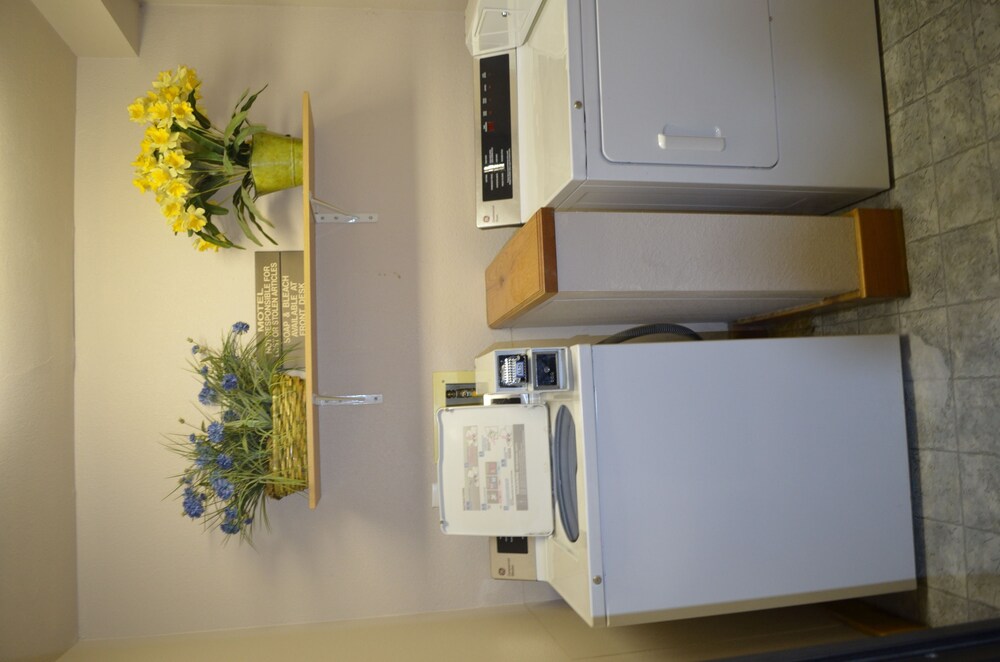 Nampa Inn & Suites - photo 25