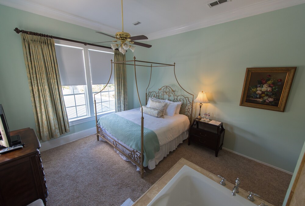 The Olivia Mansion - photo 9