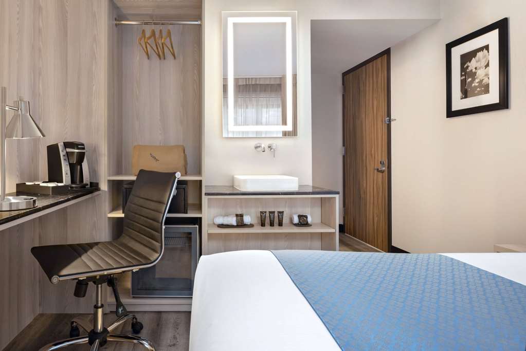Wingate by Wyndham New York Midtown South 5th Ave - photo 15