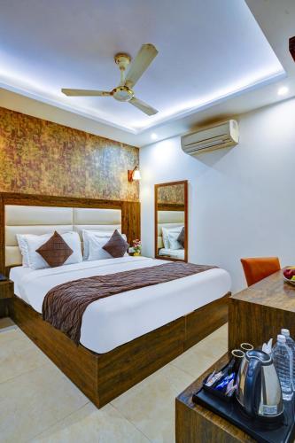 Nirvana Hotel near Aerocity with Free Airport Pickup or Drop in New Delhi, India