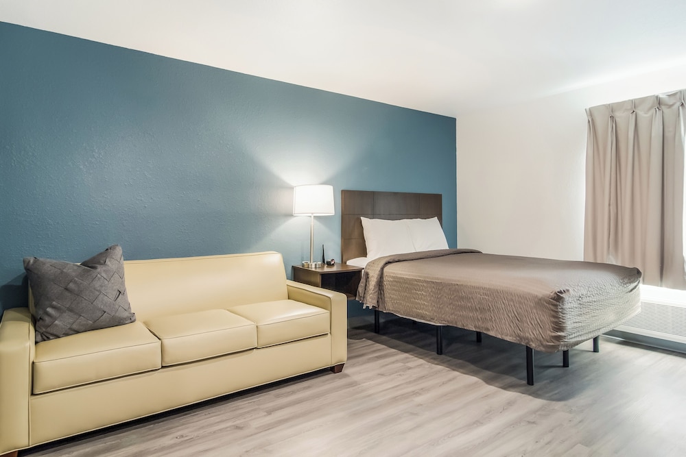 WoodSpring Suites East Lansing University Area - photo 8