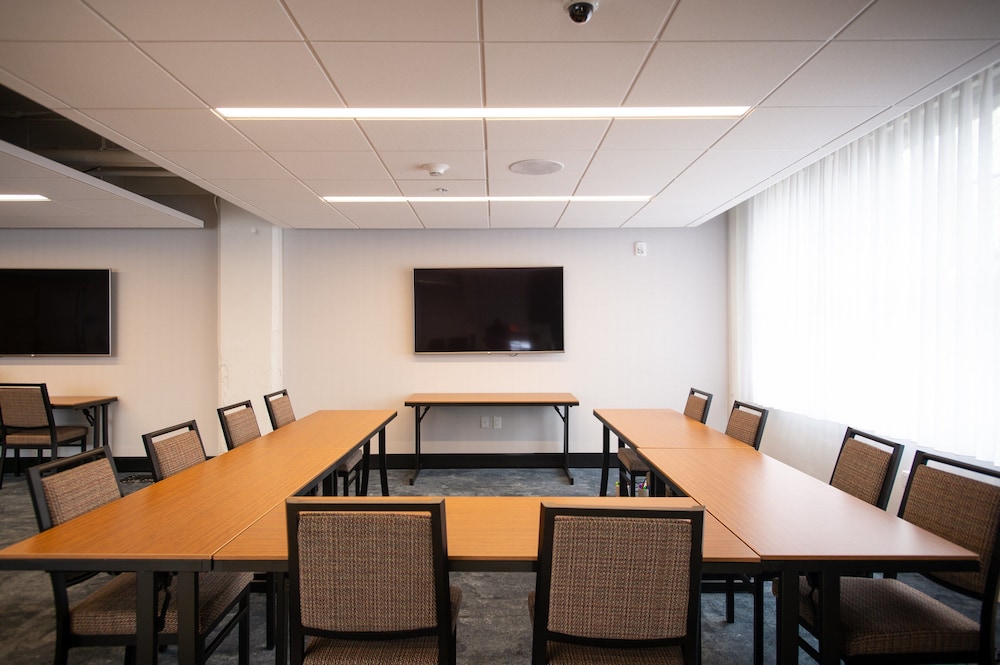 Hotel Indigo Madison Downtown by IHG - photo 61