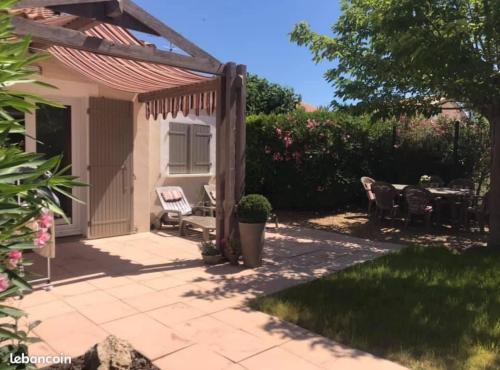 Perle Bleue in Vic-La-Gardiole, France