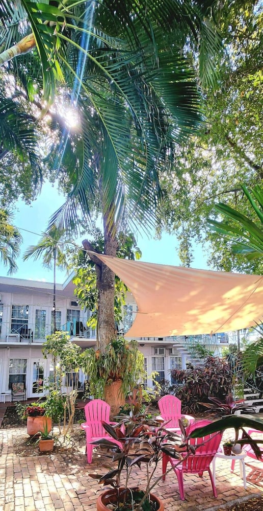 Green Island Inn - photo 30