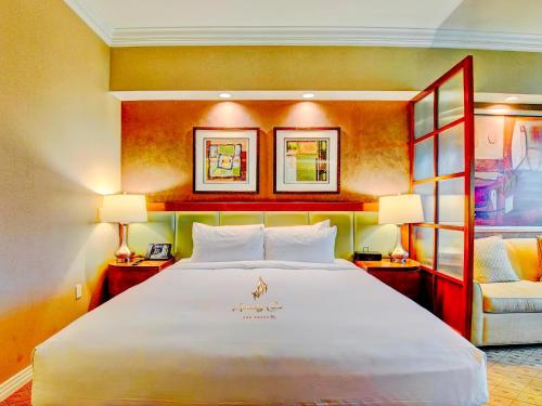 Amalz Deluxe Suites at Mgm Signature