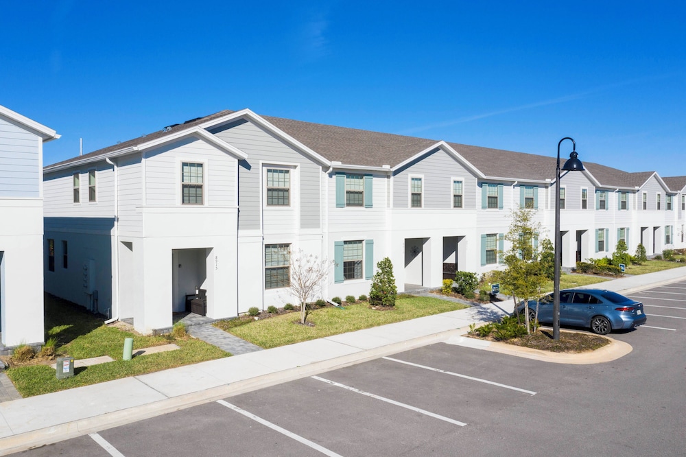 Gorgeous Themed Townhome at Windsor at Westside WW8915 - photo 33