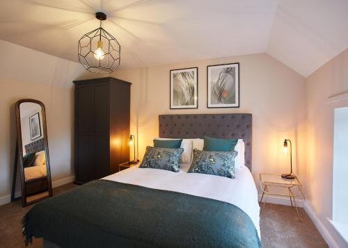 Host & Stay Middle Farmhouse