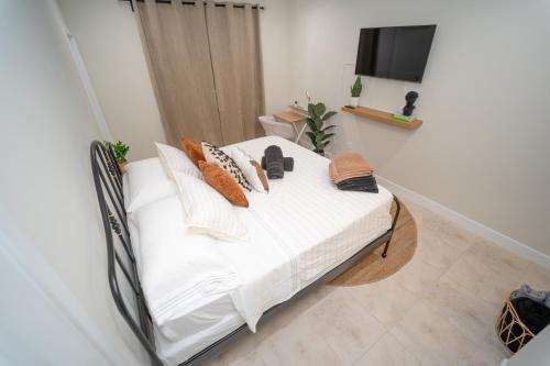 Miami Luxury 5BD Home Next to Wynwood & Design district — 4-Star Luxury Hotel in Miami, United States