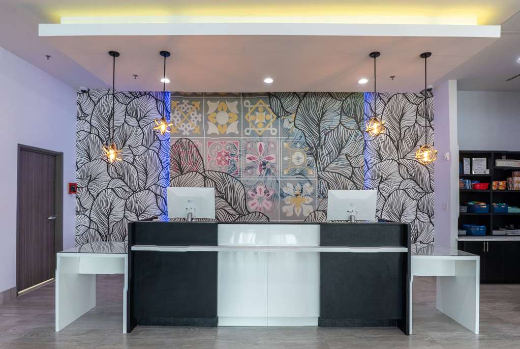 La Quinta Inn & Suites by Wyndham Corpus Christi Southeast - photo 29