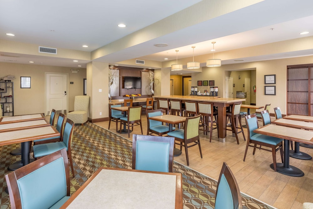 Hampton Inn Owensboro South - photo 36