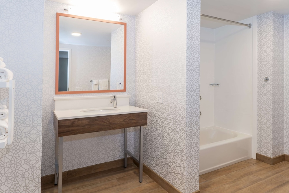 Hampton Inn & Suites St. Louis Chesterfield - photo 43