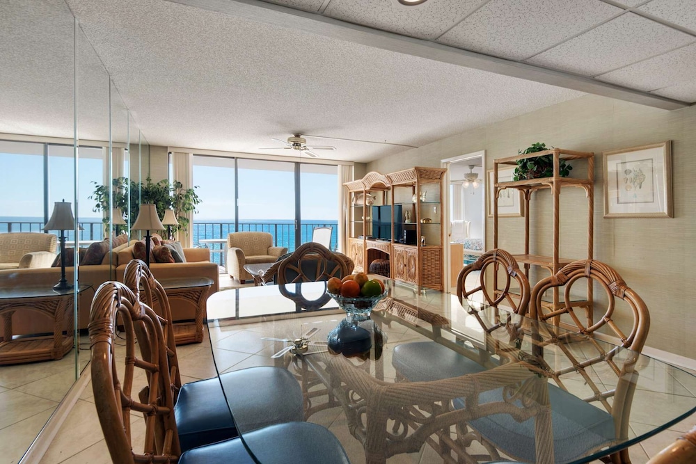 Edgewater Beach Resort Tower 3 811 - photo 18