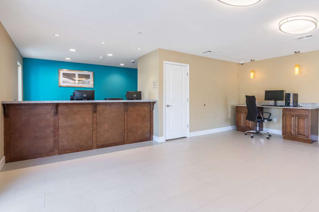 Econo Lodge Inn & Suites North Little Rock near Riverfront - photo 5