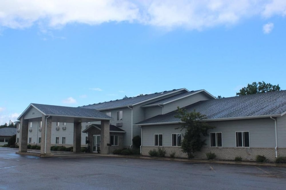 Eastwood Inn - photo 18
