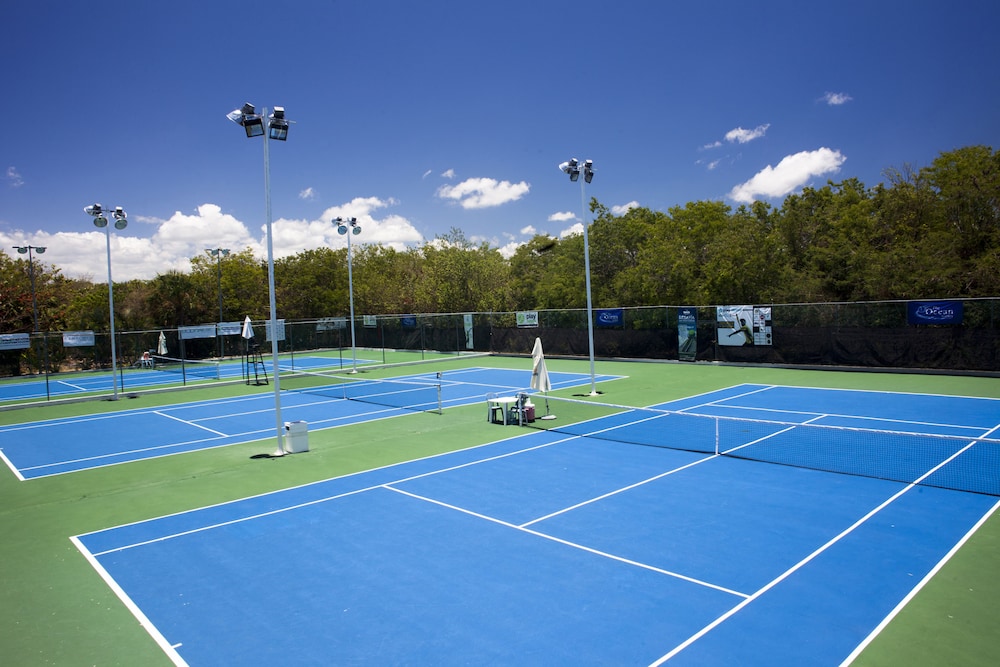 Tennis court