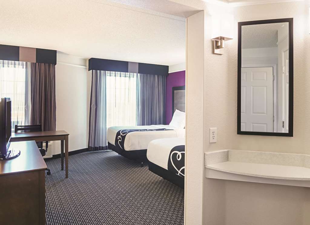 La Quinta Inn & Suites by Wyndham Denver Tech Center - photo 30