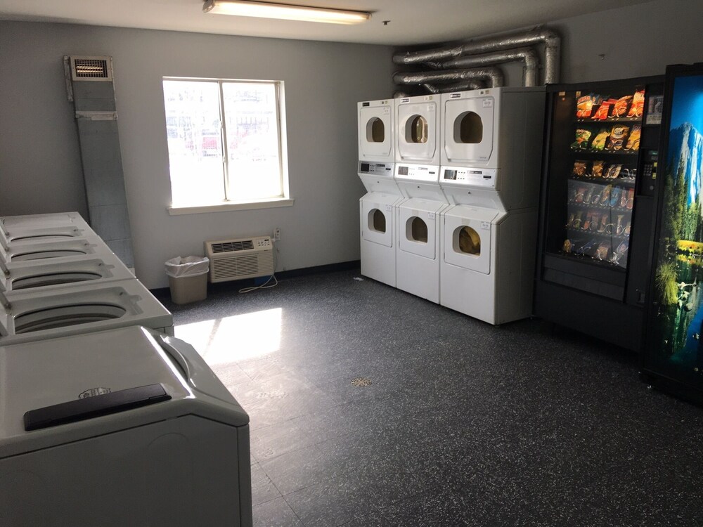 InTown Suites Extended Stay Salt Lake City UT Woods Cross - photo 12
