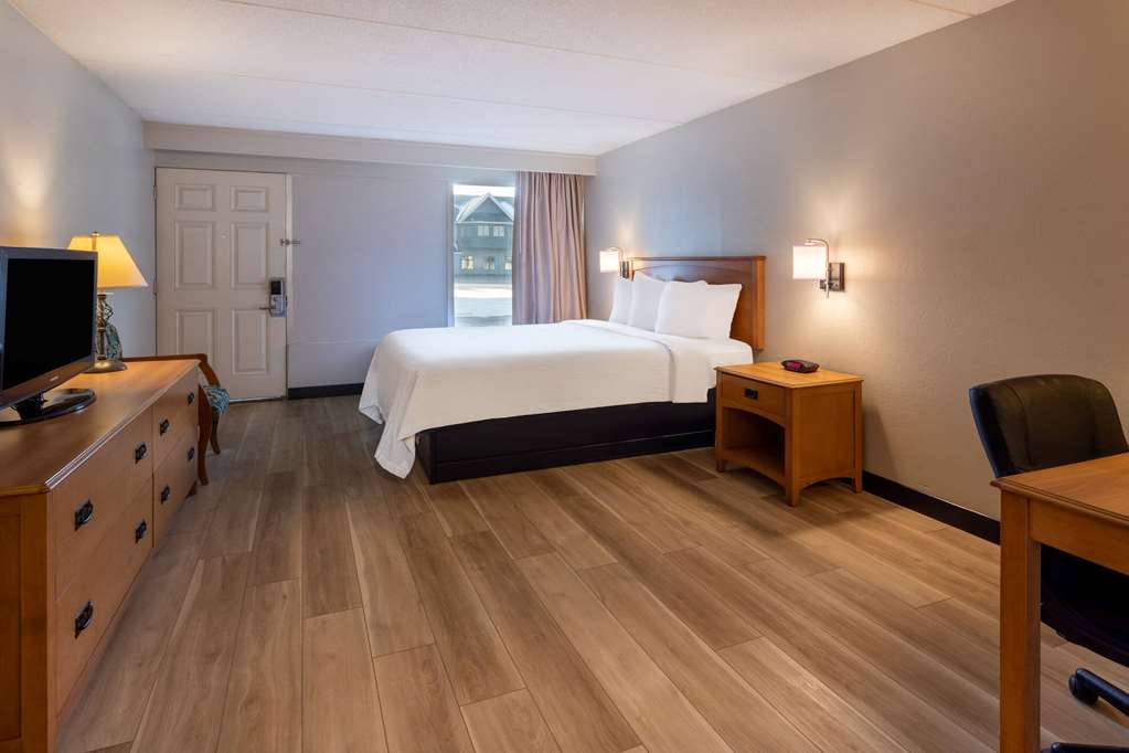 Days Inn Birch Run - photo 30