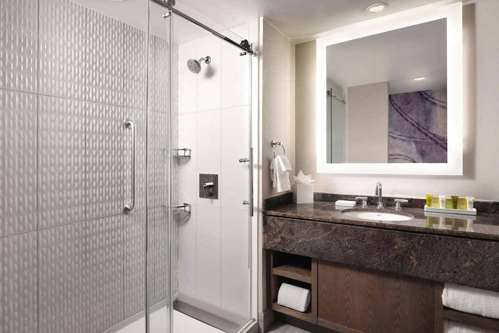 Hilton Long Beach Hotel - photo 29