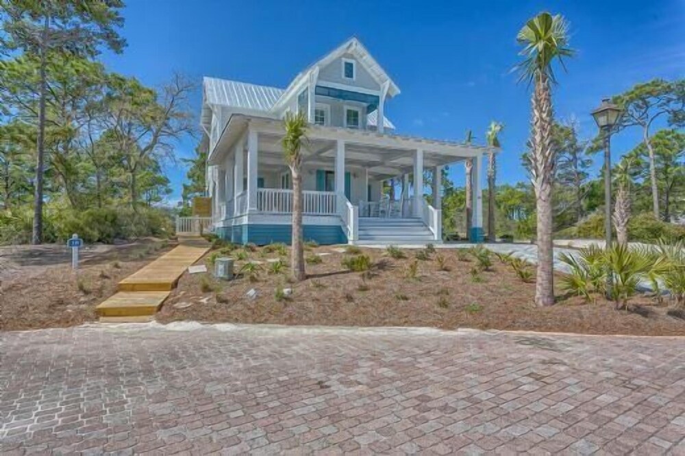 Brise Del Mar by Pristine Properties Vacation Rentals — 4-Star Luxury Hotel in Port Saint Joe, United States