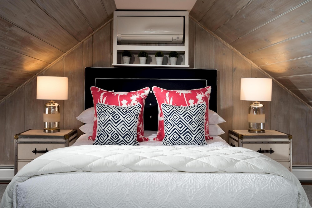 A Little Inn on Pleasant Bay - photo 10