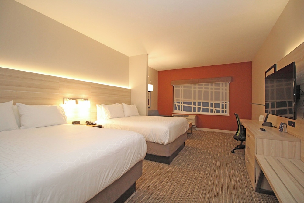 Holiday Inn Express & Suites Ocala by IHG - photo 9