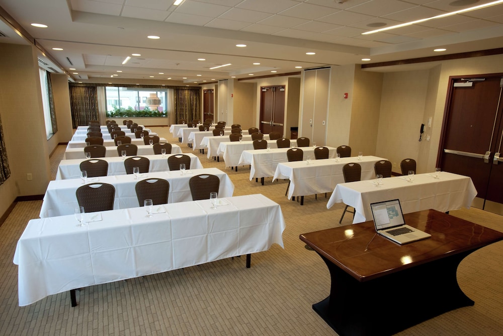 Embassy Suites Buffalo - photo 44
