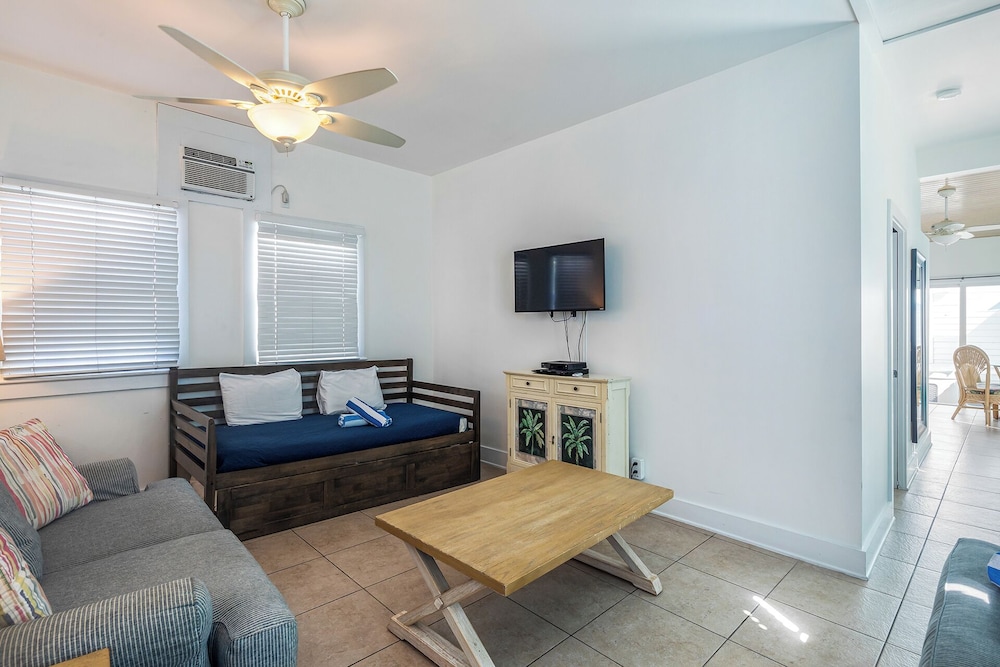Wicker Guesthouse - photo 40