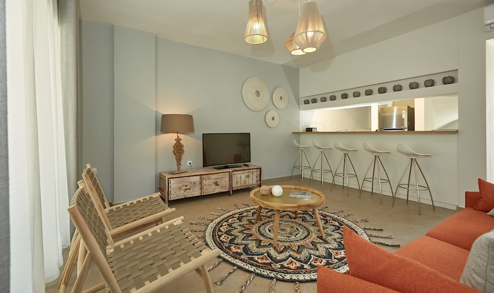 Olivia Sports and Sea — Almyros — photo 3
