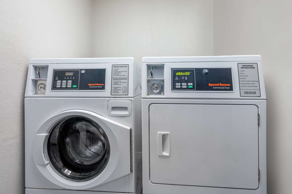 Days Inn by Wyndham Sioux Falls Airport - photo 36