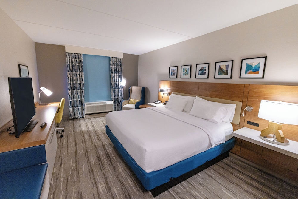 Hilton Garden Inn Lakewood - photo 11