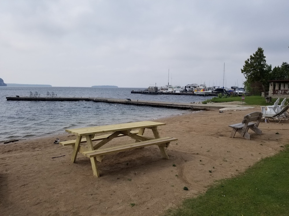 Edgewater Resort - photo 178