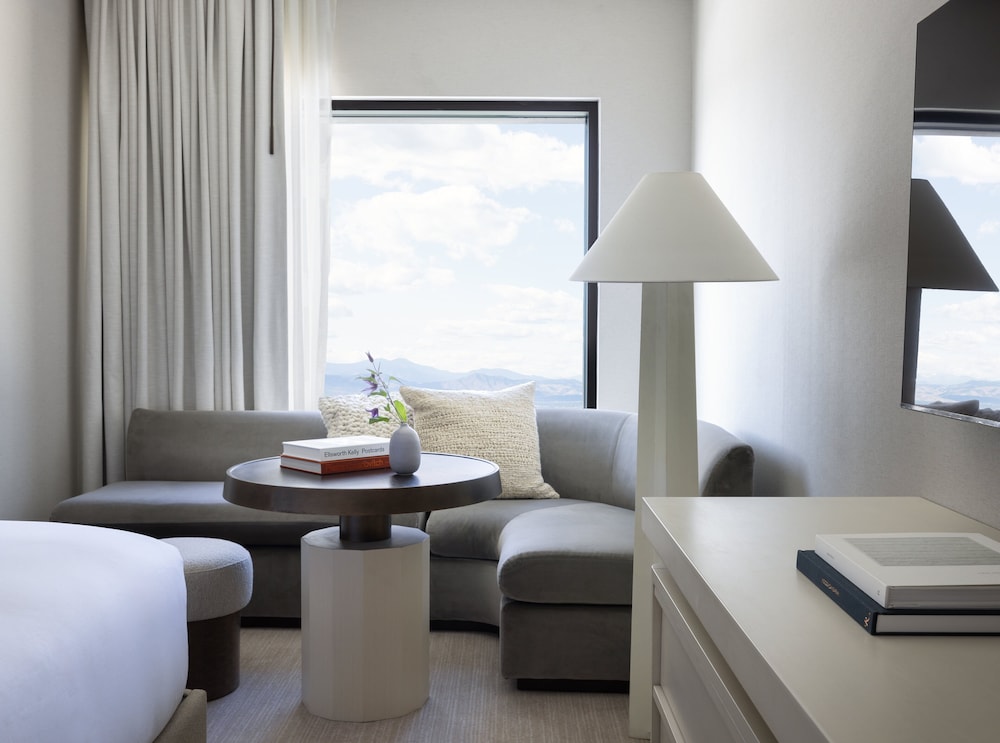 Kimpton Claret Hotel by IHG - photo 12