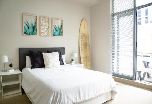 Spacious Surfers Corner Beach Apartment
