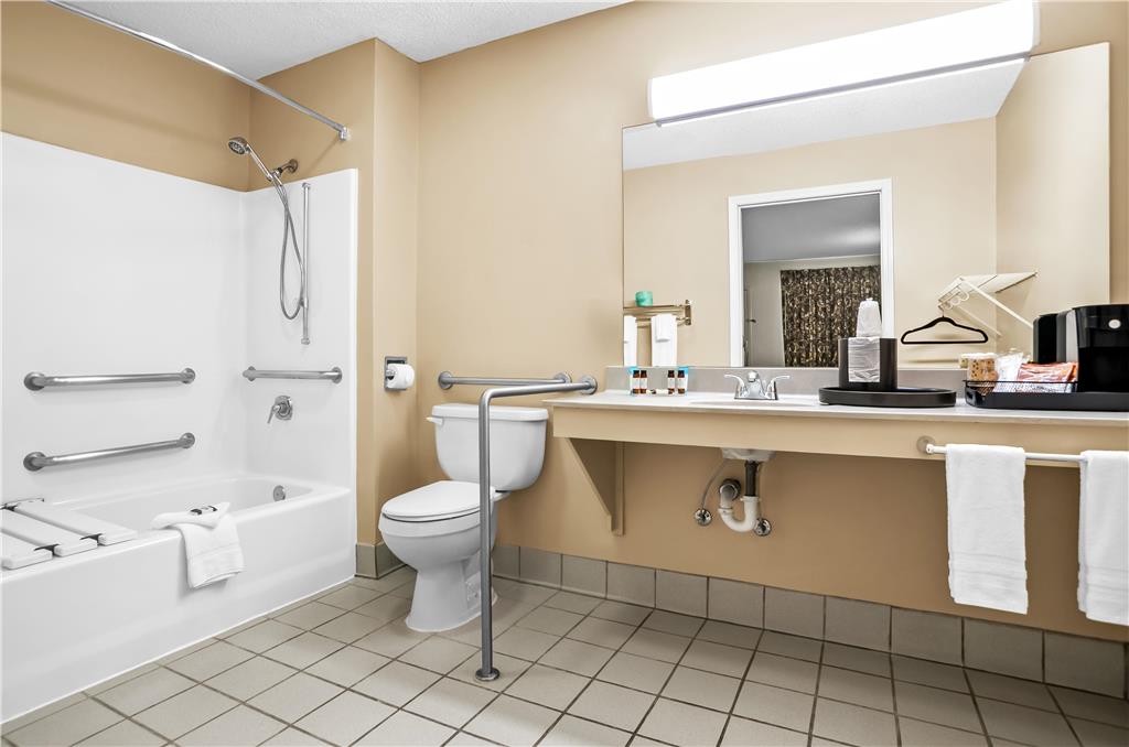 Americas Best Value Inn Rome - photo 24