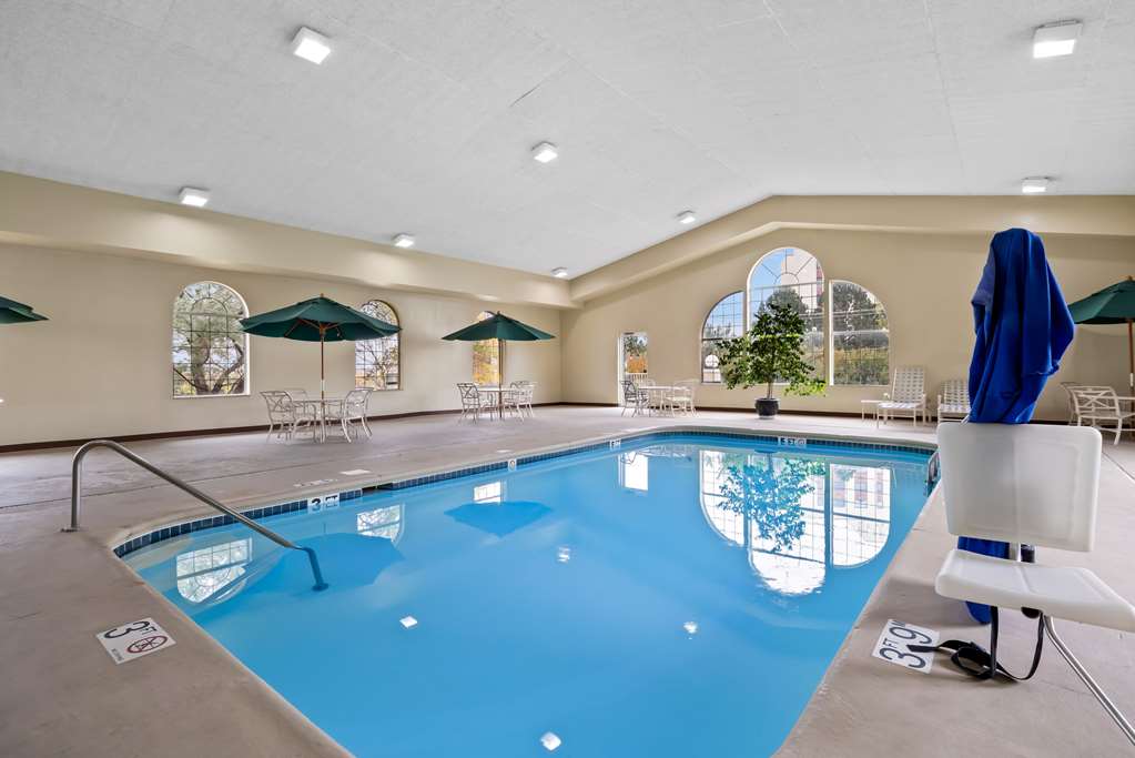 Quality Inn near Monument Health Rapid City Hospital - photo 30