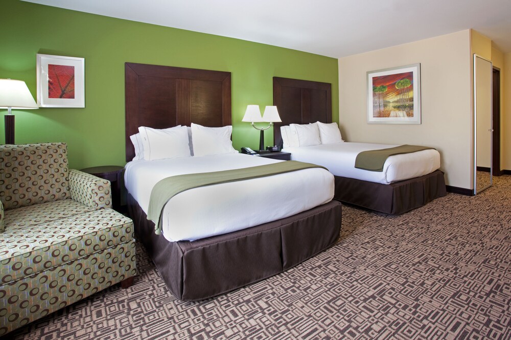Holiday Inn Express Hotel & Suites Richfield by IHG - photo 8