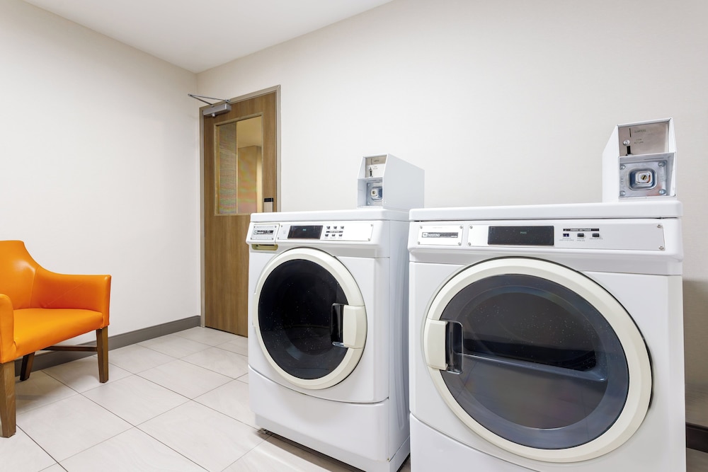 Holiday Inn Express & Suites Lancaster by IHG - photo 59