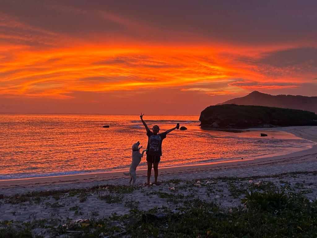 Mama Nings Beach Hotel — hotel in Sekongkang Bawah