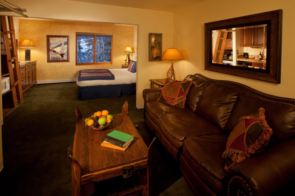 Alpine Village Suites - photo 11