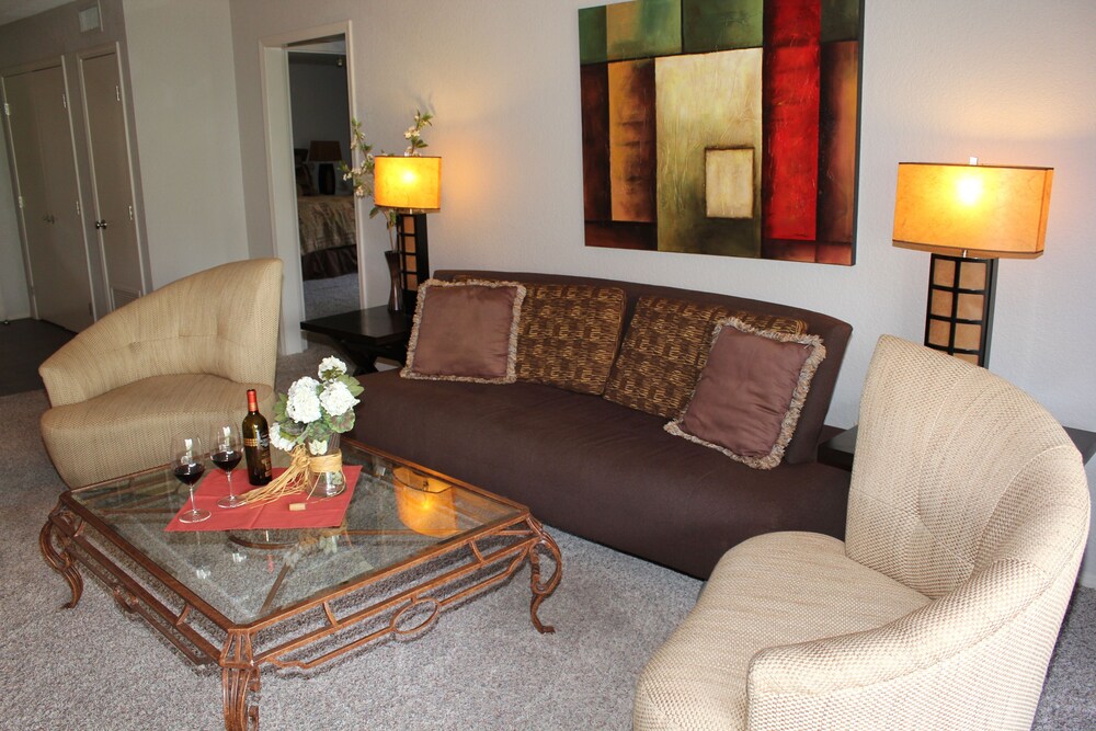 Adobe Village Inn - photo 11