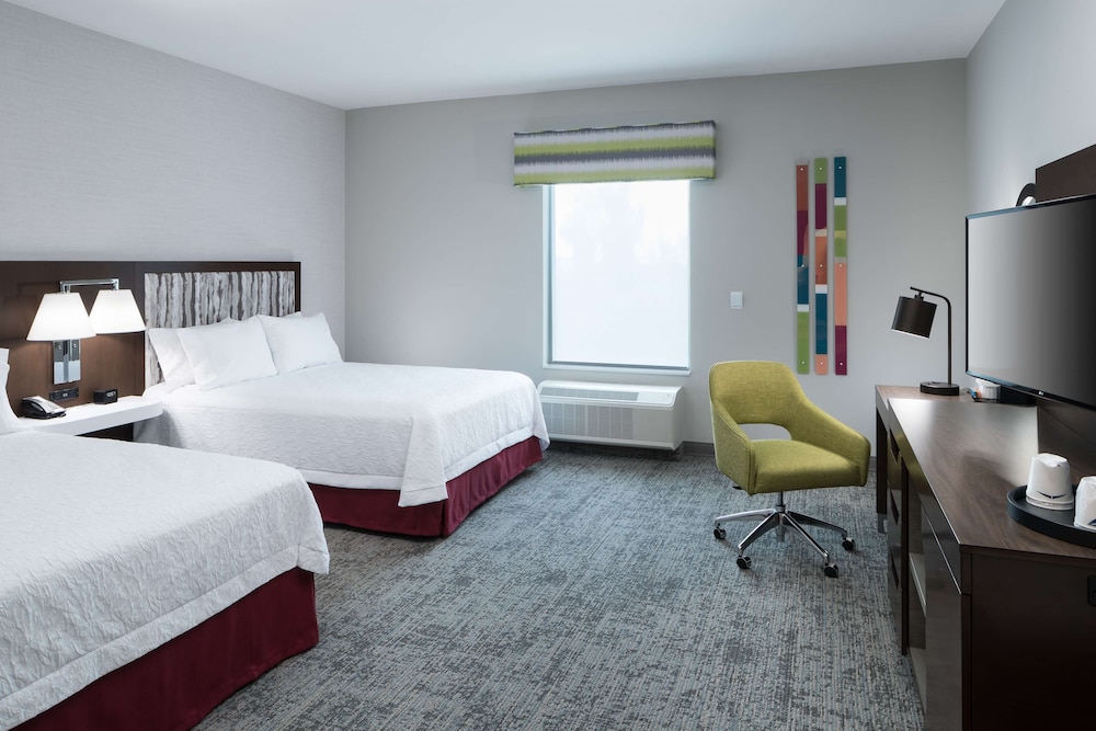 Hampton Inn & Suites Cape Canaveral Cruise Port - photo 13
