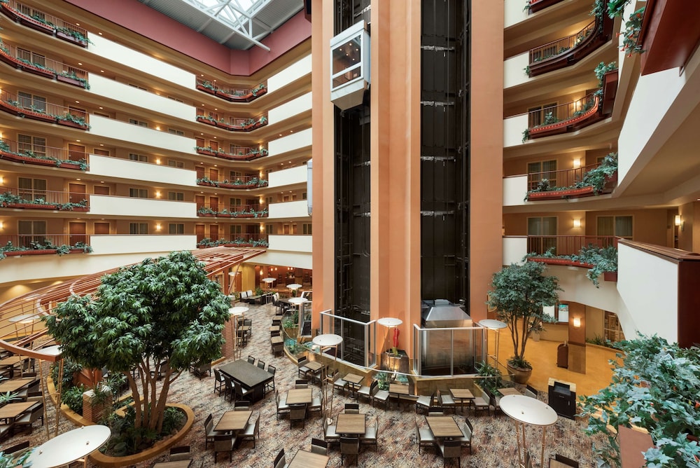 Embassy Suites Omaha La Vista Hotel & Conference Center - photo 4