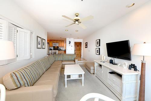 H178 Hamilton Cove Villa 1 78 — 4-Star Luxury Hotel in Avalon, United States