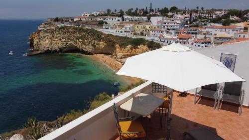 Ocean View Terrace The Best Sea View in front of Carvoeiro beach — 4-Star Luxury Hotel in Carvoeiro, Portugal