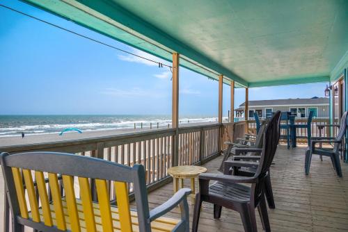 A Pirate's Paradise by Oak Island Accommodations - photo 13