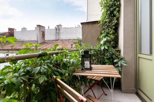 Apartment with balcony Dietla 109 street — 4-Star Luxury Hotel in Krakow, Poland