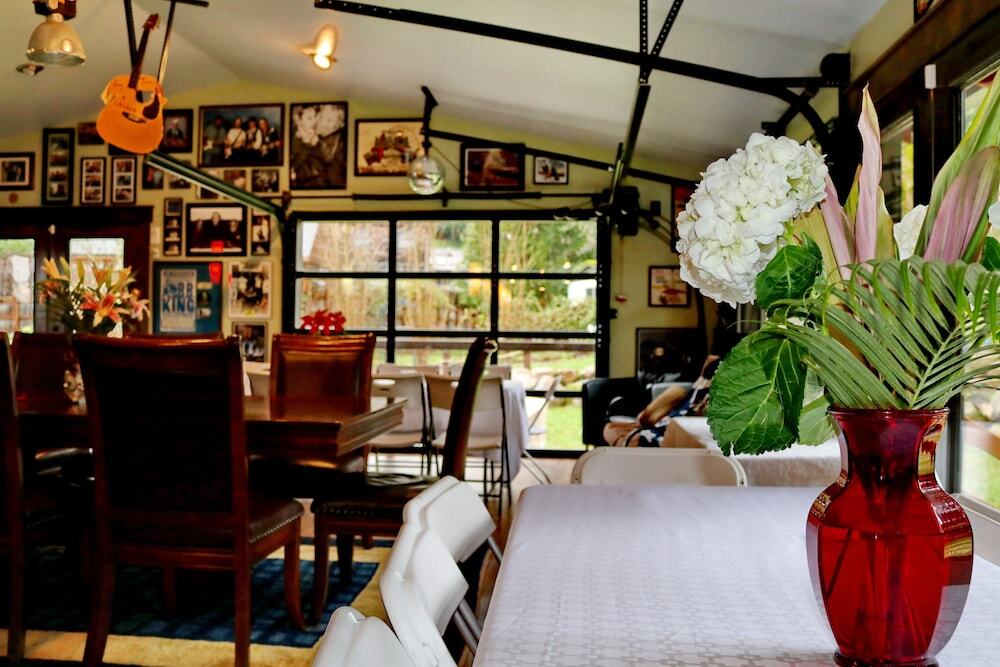 Happy Rock Inn - photo 14