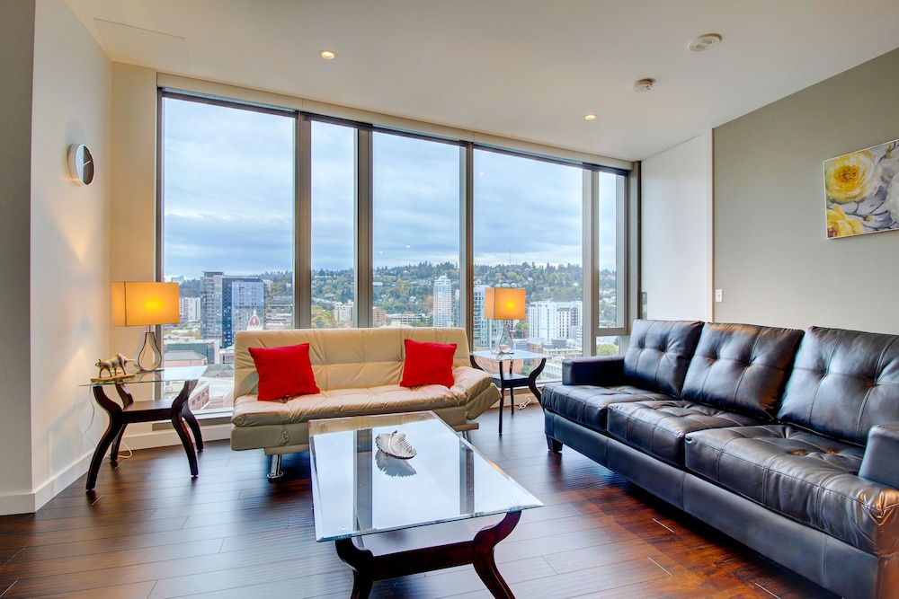Pelicanstay in Downtown Portland — 4-Star Luxury Hotel in Portland, United States